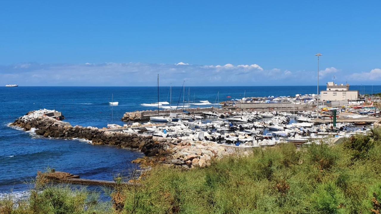 La Piccola Al Mare Apartment Livorno Bagian luar foto
